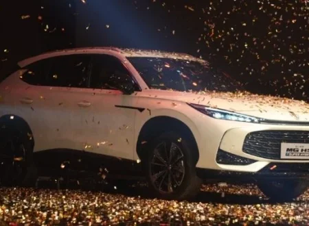MG HS Super Hybrid SUV showcased in Pakistan, highlighting MG’s advanced hybrid technology and premium mobility experience.