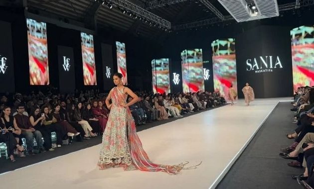 Model walks the runway wearing an embroidered outfit from Sania Maskatiya’s LALEH collection at LAAM Fashion Week Season 2 Day 1 in Lahore, 2026.